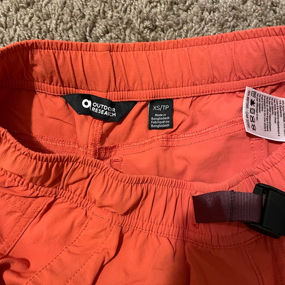 Women’s Outdoor Research 5” Ferrosi Shorts XS - Picture 4 of 5